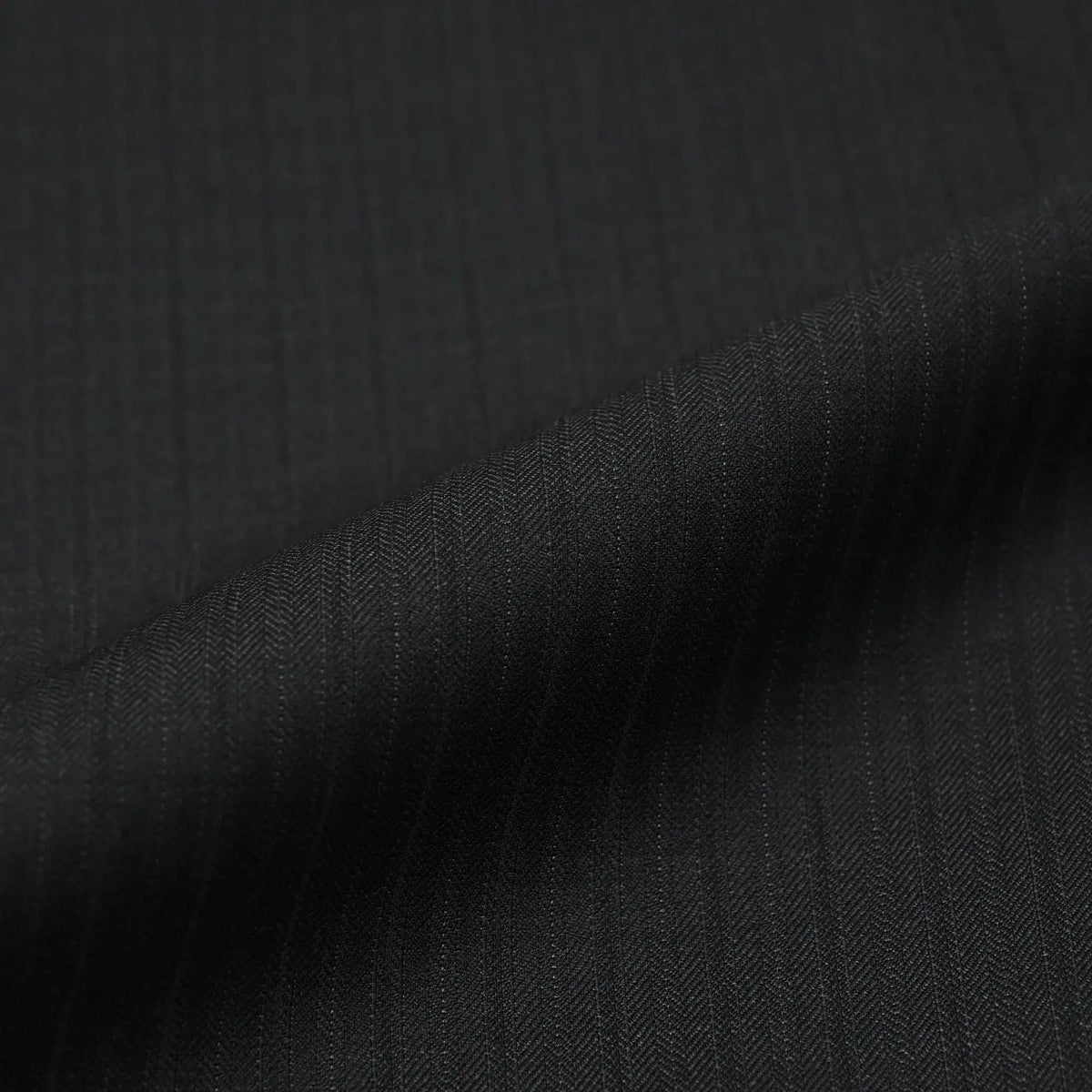 Ermenegildo Zegna TRAVELLER ウールノータックスーツ オルタネイトストライプ チャコールグレー GS-801 EDWARD'S